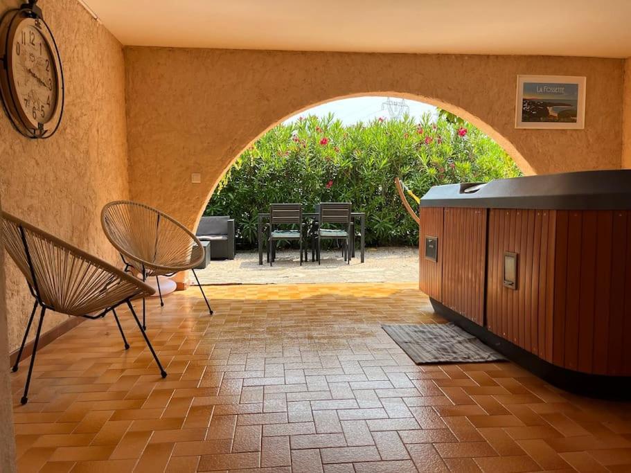 Bas De Villa 70M2 Independant Avec Espace Jacuzzi Prive Le Lavandou Exterior foto