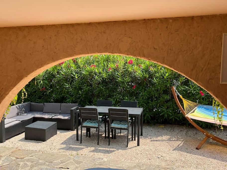 Bas De Villa 70M2 Independant Avec Espace Jacuzzi Prive Le Lavandou Exterior foto